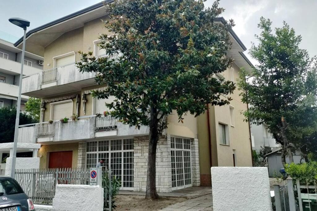 Апартаменты Borghesi Fronte Con Parcheggio Privato